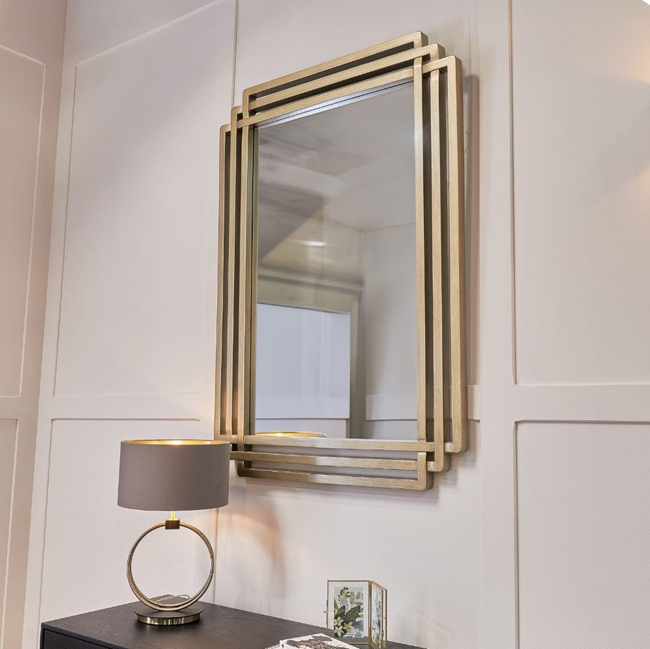 Isadora Mirror