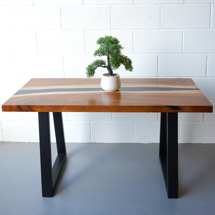 Sapphire Dining Table