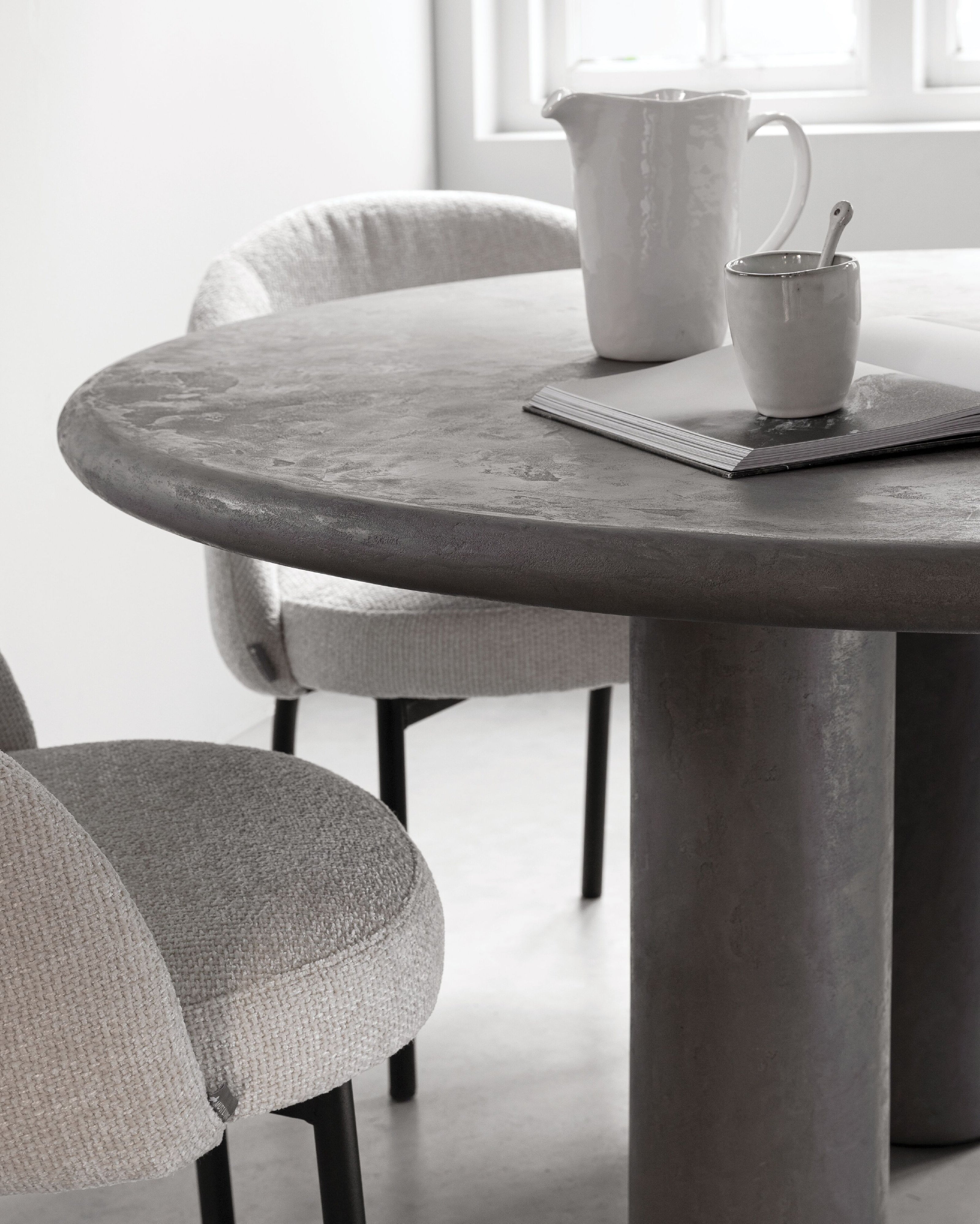 Dining table Clio round DUSK