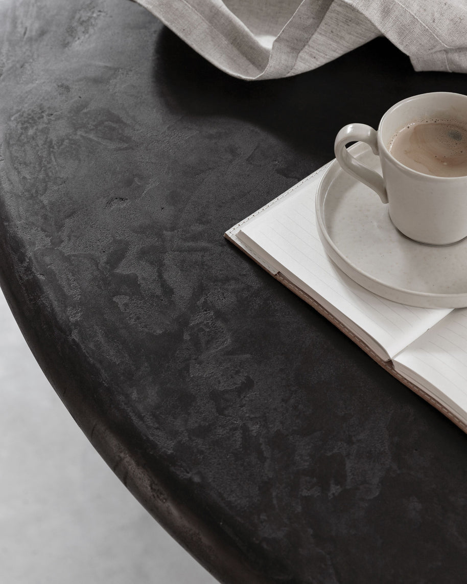 Dining table Clio round PEPPER