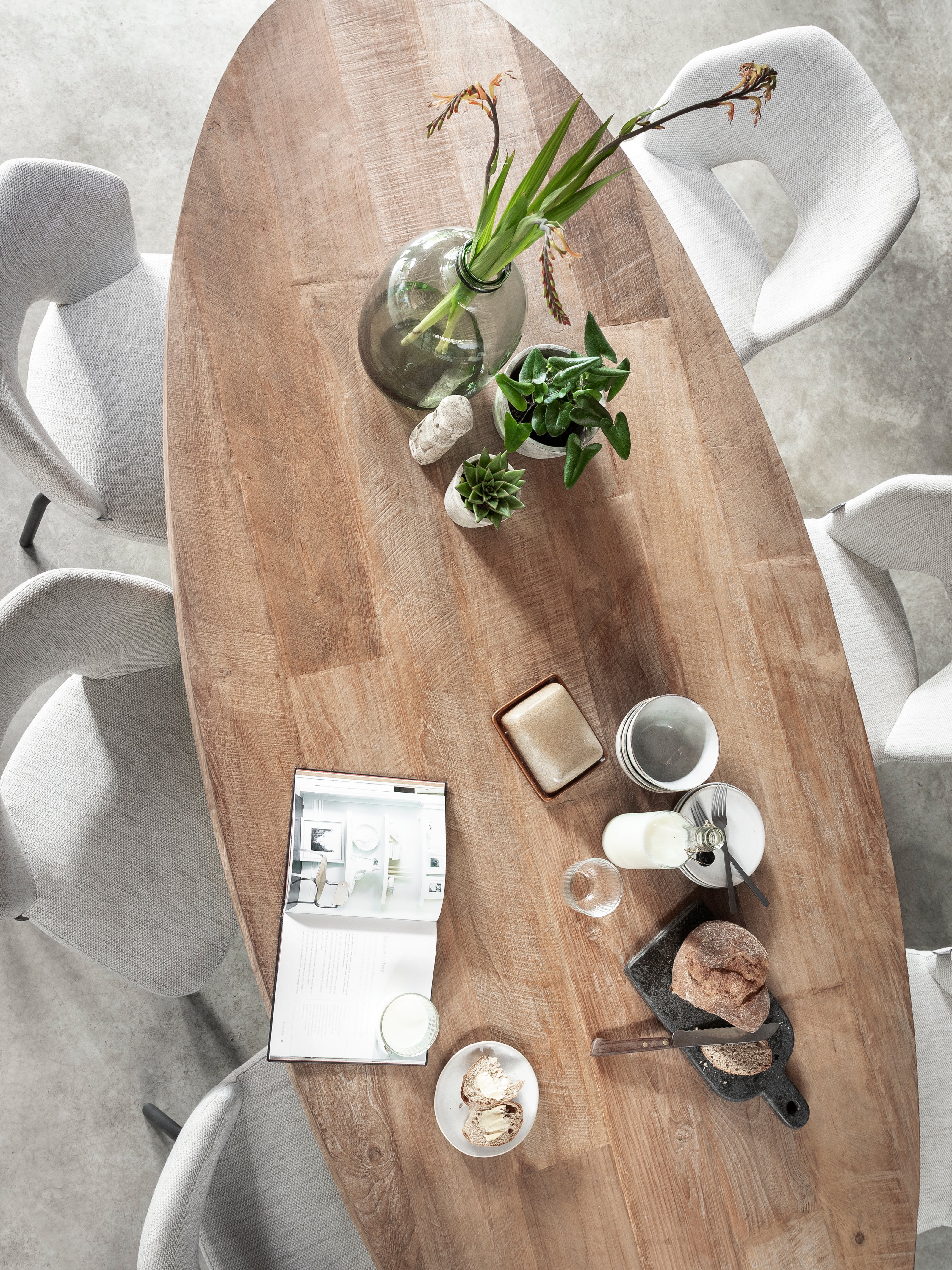 Dining table Darwin oval