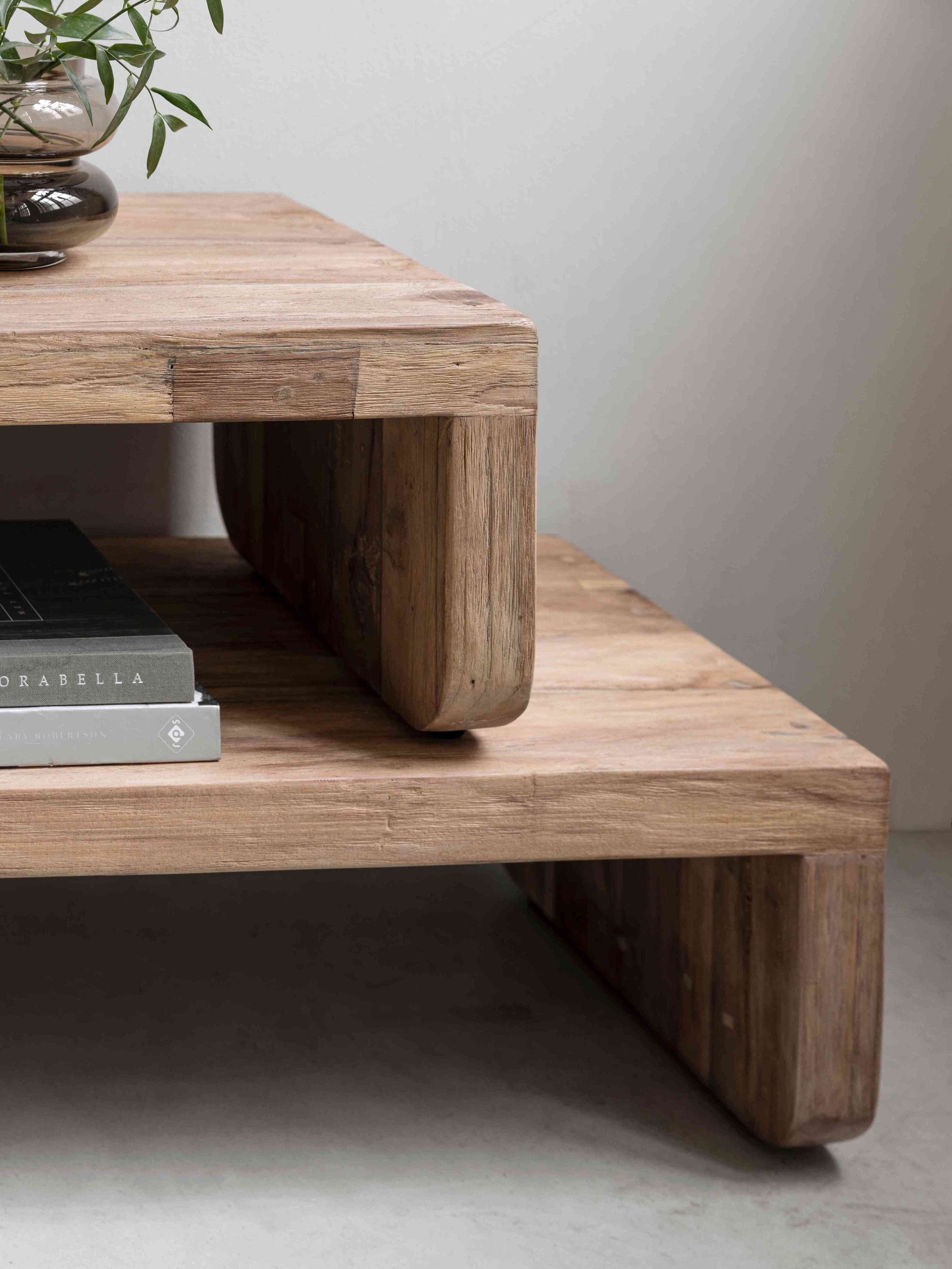 Motus Tv Stand Extendable