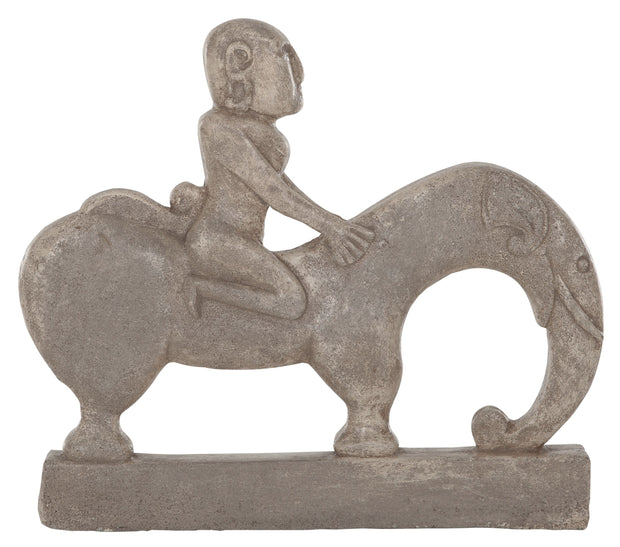 Ethnic statue King suci mejan