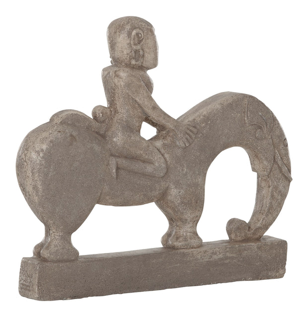 Ethnic statue King suci mejan