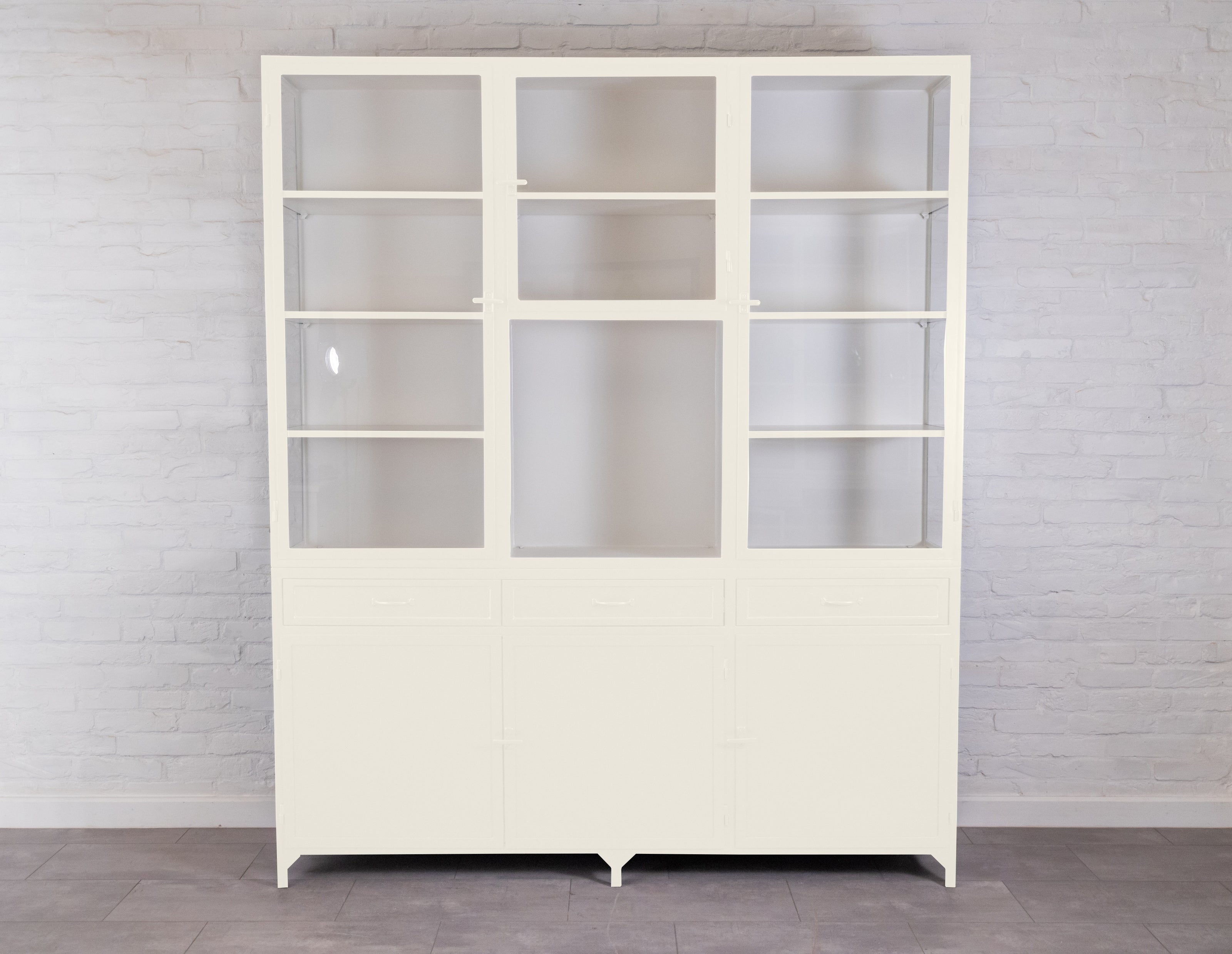 #color_pure-white