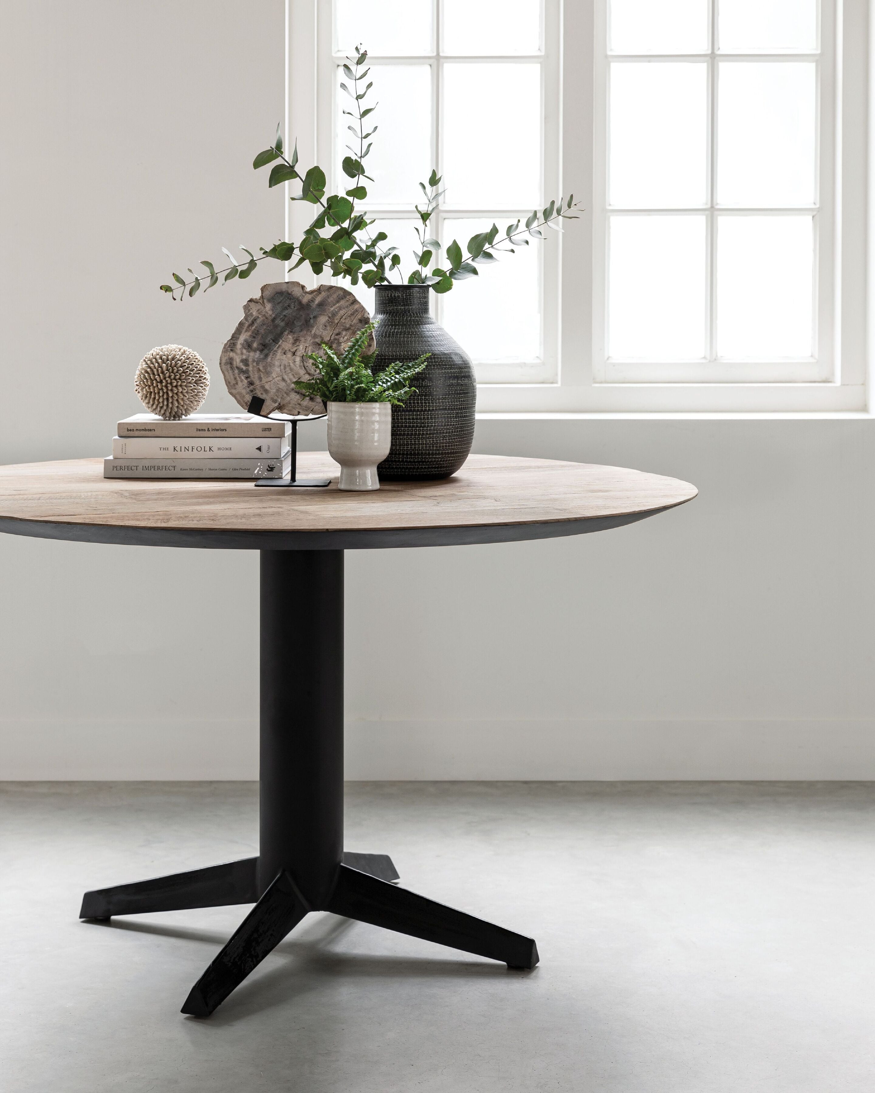 Dining table Soho round TEAKWOOD