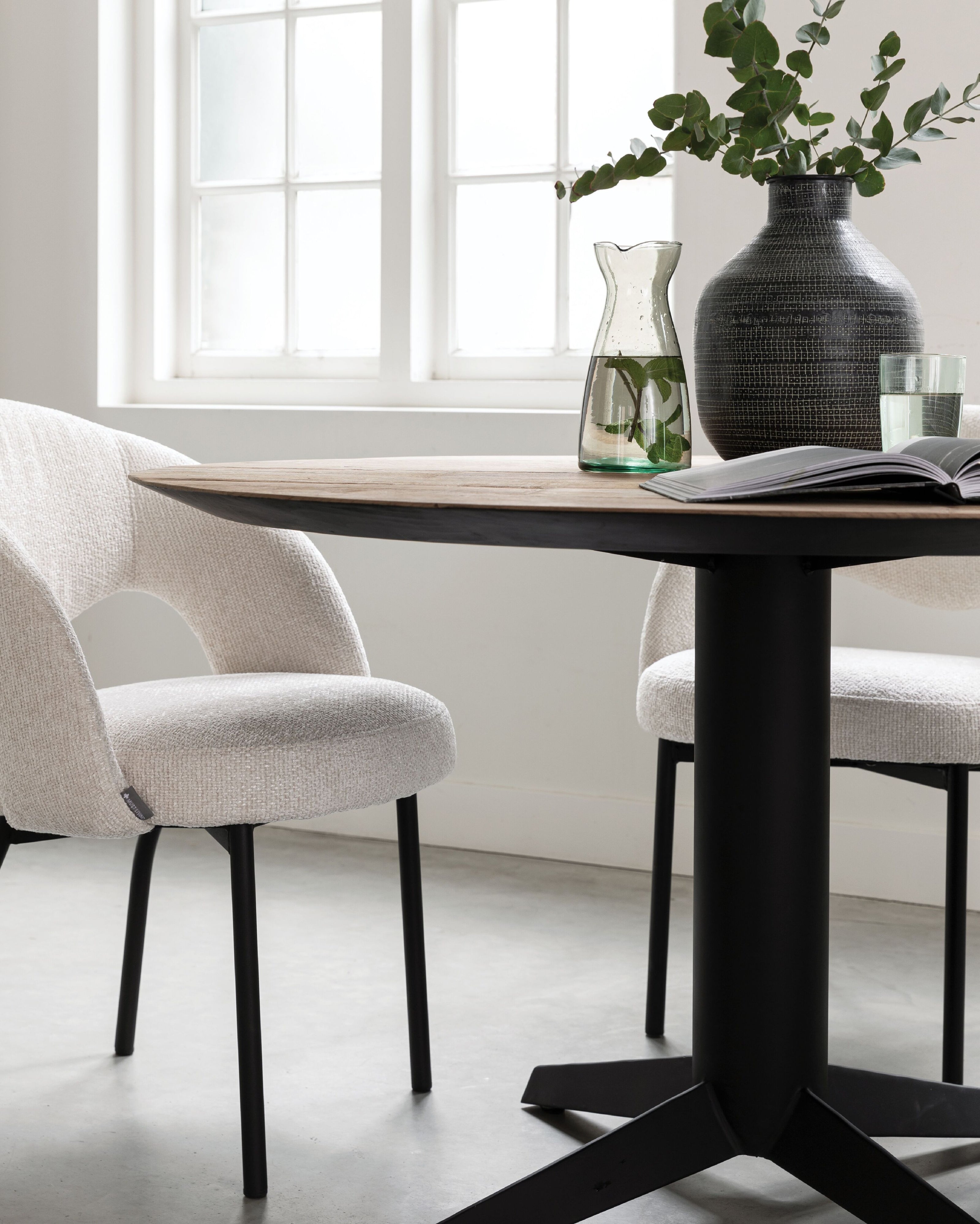 Dining table Soho round TEAKWOOD