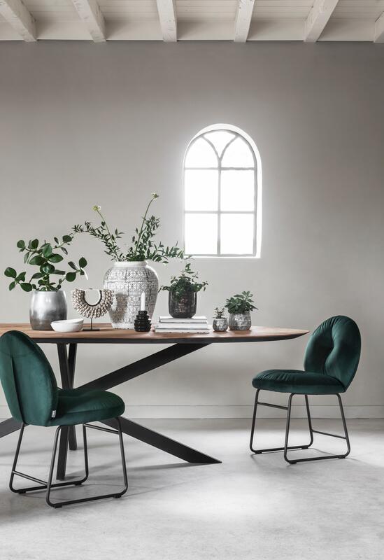 Dining table Shape oval