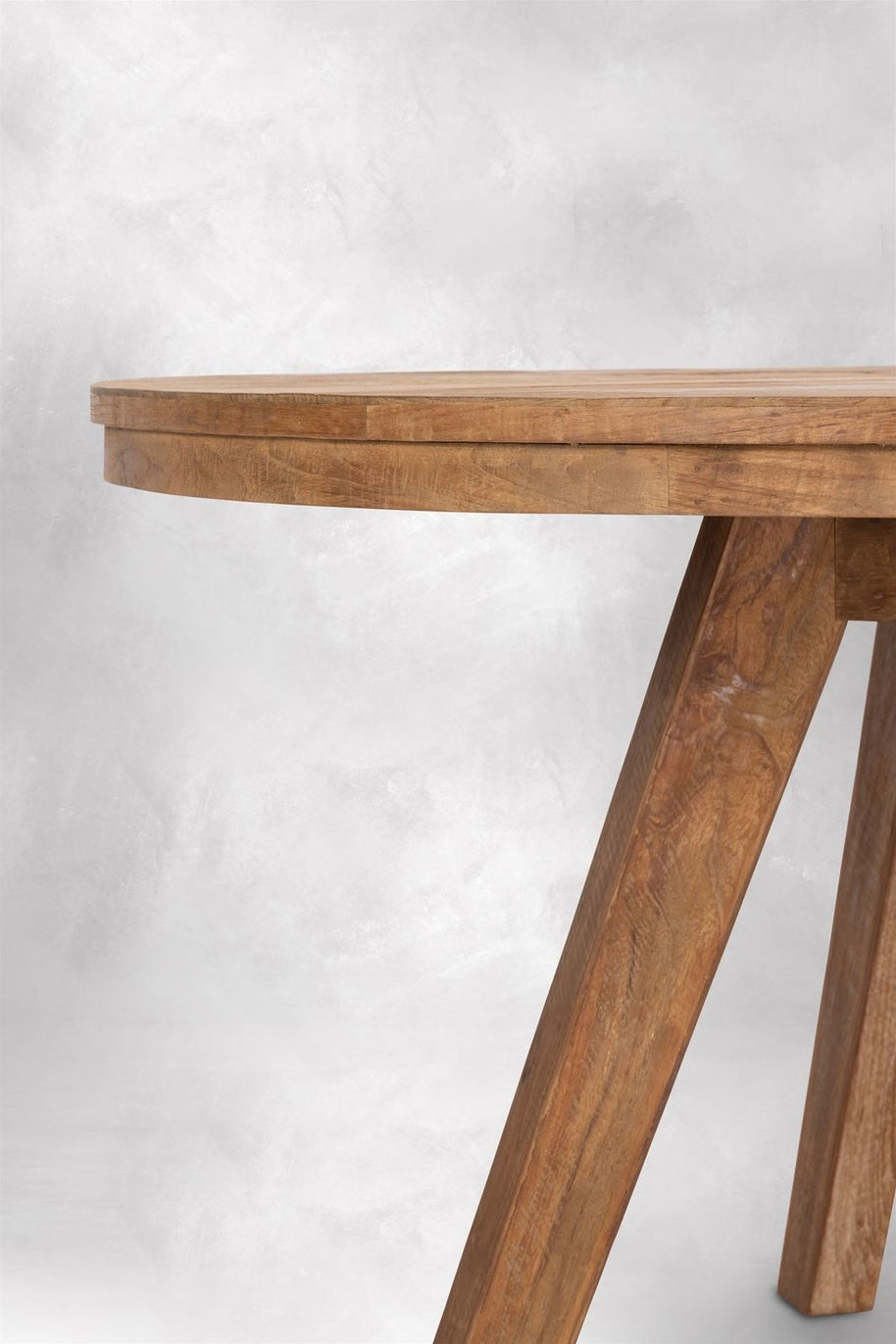 Dining Table Tradition Round