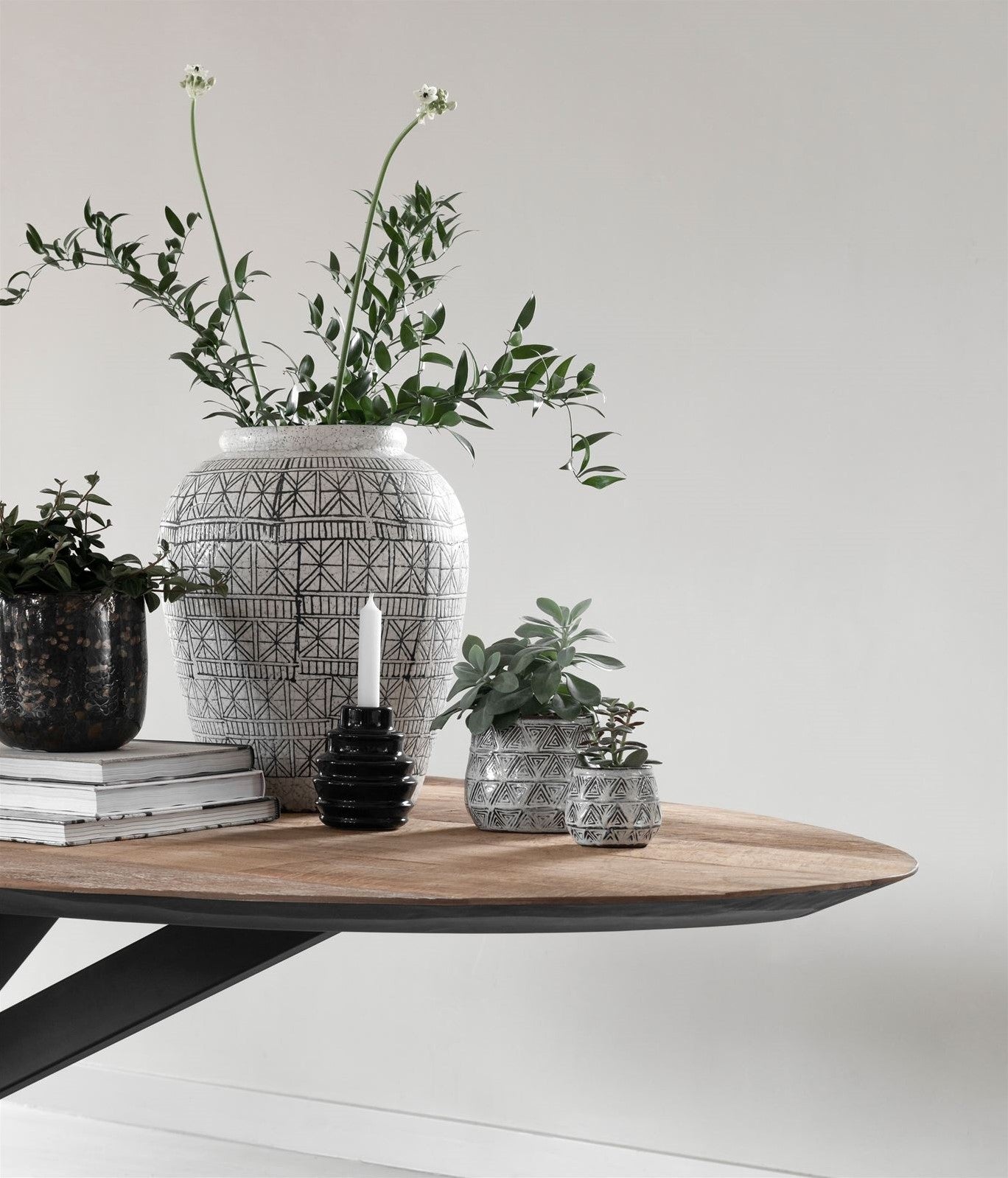 Dining Table Shape Oval