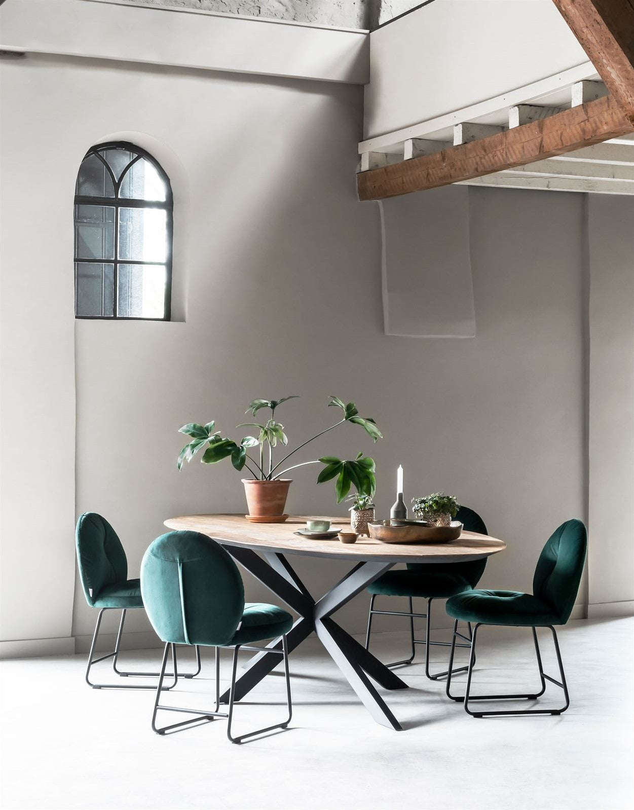 Dining Table Shape Oval